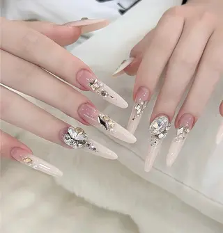 ネイル ネイルサロン Jasmine 池袋東口所属・YU RIのネイルデザイン