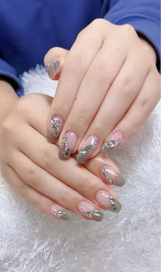 ネイル 佐藤 依娜のネイルデザイン