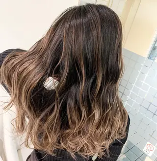 セミロング カラー N° jillva ♦️川端裕司♦️のヘアスタイル