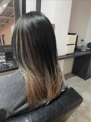 ロング カラー 韓国透明感🇰🇷 SAKURAのヘアスタイル