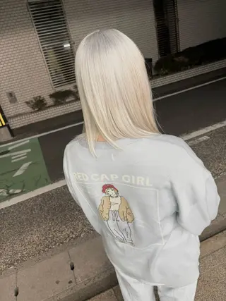 ミディアム カラー 掛川 瑠唯のヘアスタイル