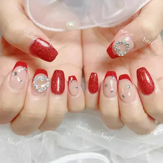 ネイル Queening 🦋のネイルデザイン