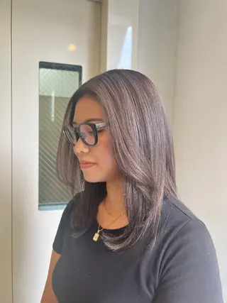 セミロング カラー ハイトーン&髪質改善 ＆韓国エクステ🤎のヘアスタイル