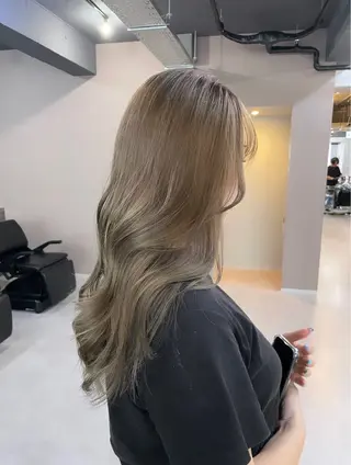 ロング カラー ミルクティーベージュ ❤︎レイヤー　MIAのヘアスタイル