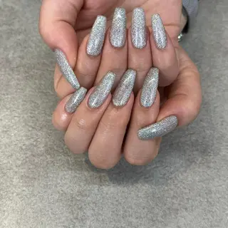 ネイル 【やり放題専門店】 スカルプ&長さ出しのネイルデザイン