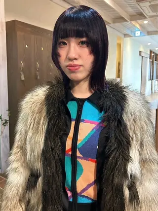 ミディアム カラー 松野 心音のヘアスタイル