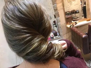 カラー youres hair 新宿三丁目所属・髪質改善カラー、美髪 トリートメント専門のヘアスタイル