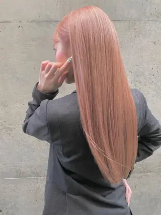 ロング カラー B E C H I C O〔べち子〕のヘアスタイル