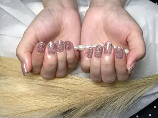 ネイル pink ladyサロン所属・べ にのネイルデザイン