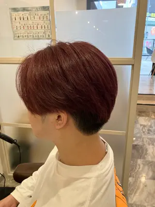 ショート ブリーチ&ストレート 長谷川勇人のヘアスタイル