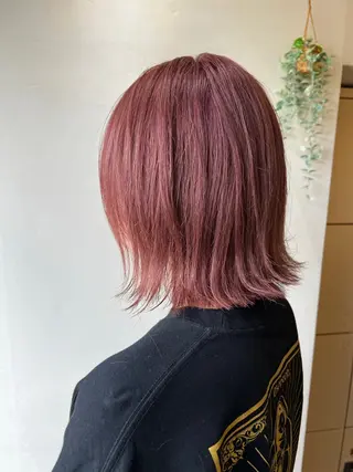 ショート カラー AIconic nagoya所属・縮毛矯正/ レイヤー/ミディアムのヘアスタイル