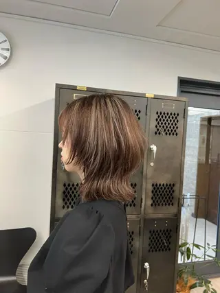 ミディアム INORI /フェイスレイヤーのヘアスタイル