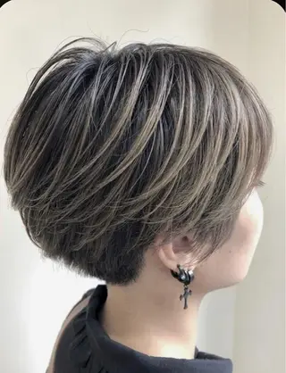 ショート salon kannaのヘアスタイル