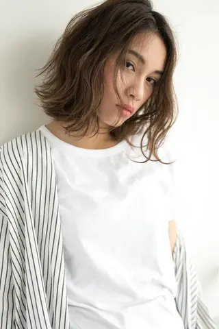 ミディアム attrait アトレ湘南台所属・💎ブリーチ／ボブ 💎ハルのヘアスタイル