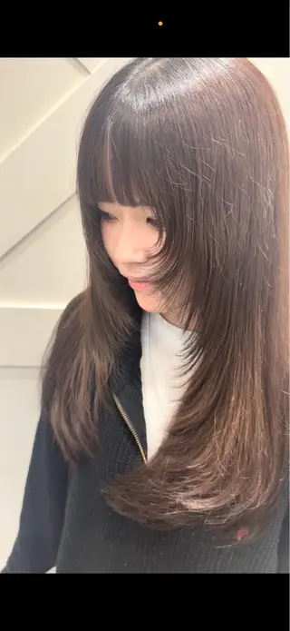 ロング 🎨ハイトーン 派手髪カラーのヘアスタイル