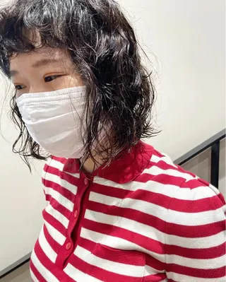 ショート パーマ tomo🍒パーマ ハイトーン似合わせのヘアスタイル