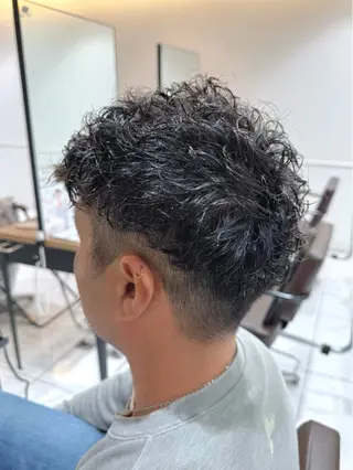 パーマ メンズ 八木 菜美のヘアスタイル