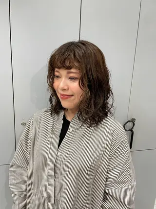 ミディアム パーマ 山本 佳奈のヘアスタイル