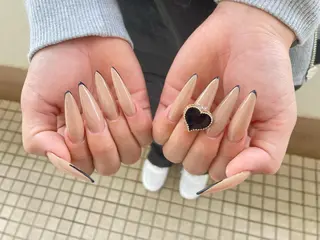 ロング ネイル ✴︎ Delightのネイルデザイン