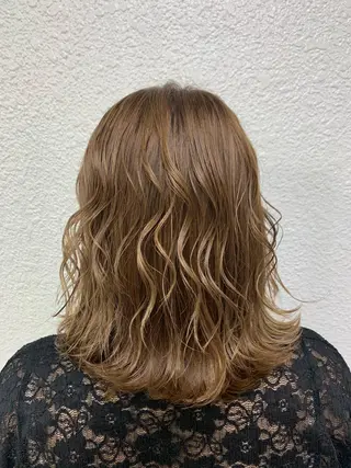 ミディアム 🧨ブリーチー×ボブ レイヤー💎じゅえるのヘアスタイル