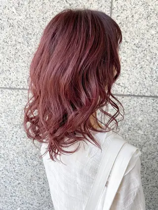 セミロング ハイトーン/ベージュ 指名No.1荒木涼太のヘアスタイル