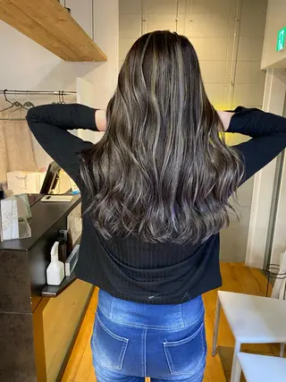 ロング カラー ヘアアレンジ 久米 治仁のヘアスタイル