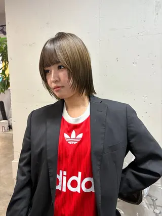 ショート ハイトーン レイヤー🎀meiのヘアスタイル