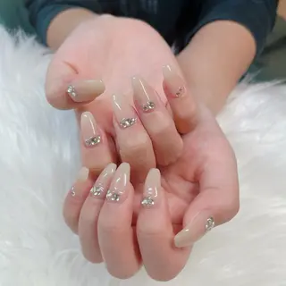 ネイル 根津 綾子のネイルデザイン