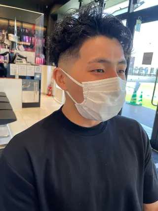 ショート パーマ メンズヘア特化 崎田 成人のヘアスタイル
