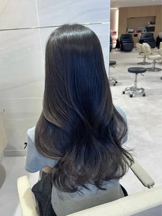 ロング カラー 韓国風/小顔レイヤー /艶カラーのヘアスタイル