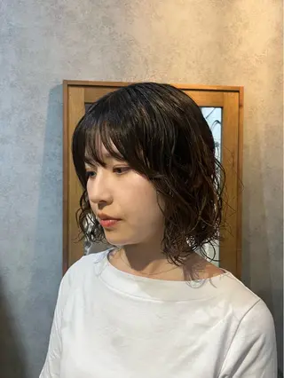 ショート パーマ ボブ/プツッとボブ/ 暖色カラー/モエのヘアスタイル