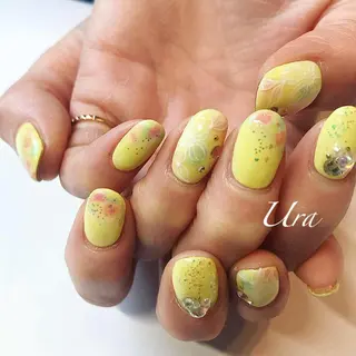 ネイル UrakoNail 《nail》のネイルデザイン