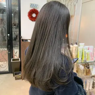 ロング カラー 岩田菜央 《武蔵小杉》のヘアスタイル