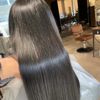 ロング カラー 三宅 志穏のヘアスタイル