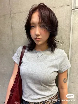 ミディアム レイヤーカット\ウル フ　chinatsuのヘアスタイル