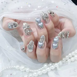 ネイル Kanako 💫のネイルデザイン