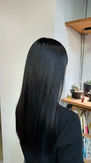 ロング カラー MAUVE MIYUのヘアスタイル