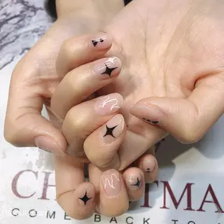 ネイル Guarendo錦糸町店所属・ガレンドウ 白澤 愛子のネイルデザイン