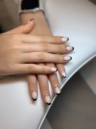 ネイル TIMELESS 🤍Nagisaのネイルデザイン