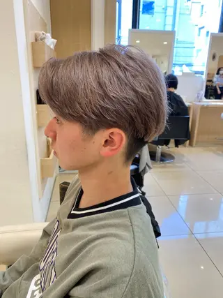 ショート カラー メンズ メンズ特化型美容師 栗山勇人のヘアスタイル