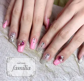 ネイル -nailroom- familiaのネイルデザイン