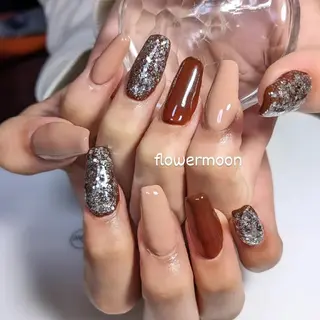 ネイル フラワー ムーンのネイルデザイン