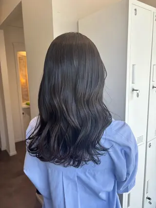 セミロング カラー 栗林 茉那のヘアスタイル