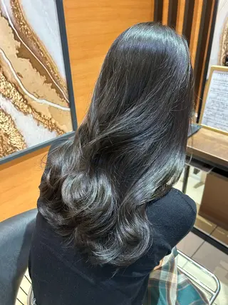 セミロング 韓国ネイル🤍 イワサキ　リコ🍒のネイルデザイン