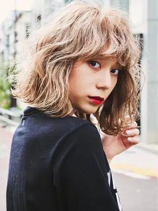 ショート カラー CALAMARI所属・【渋谷で人気】艶髪× 髪質改善/ツヤカラーのヘアスタイル