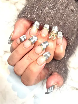 ネイル bea  merci所属・beamerci🌼 SHIORIのネイルデザイン