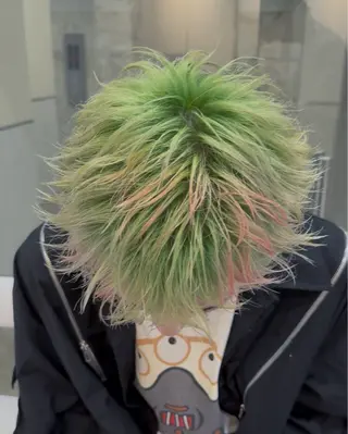 ショート カラー CHROMAN by become所属・RYUKI/ 複雑履歴ハイトーンのヘアスタイル