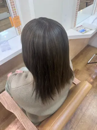 ミディアム KAMI-YU所属・森 千明のヘアスタイル