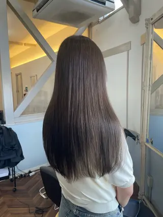 ロング カラー moe🥣ﾚｲﾔｰ ｶｯﾄ/透明感ｶﾗｰのヘアスタイル