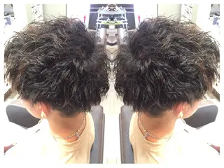 ショート パーマ メンズ 髪質改善/痛ませ ないカラー/西村航大のヘアスタイル